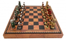 Набор из 3 игр (шахматы, нарды, шашки) " Римляне против варваров" производства ITALFAMA 36 х 36 см. 