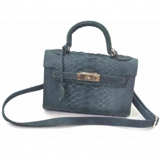 Женская сумочка Piton Bags из кожи питона с замочком, 22х24х9 см, Зеленая (DN32804)
